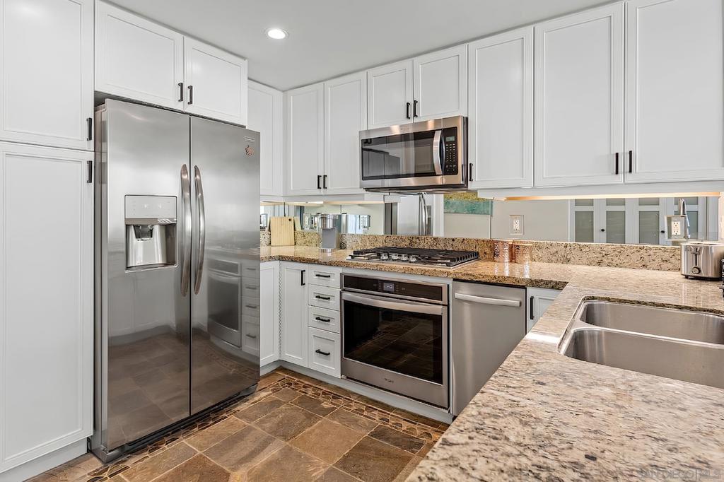 510 1st Ave - photo 6