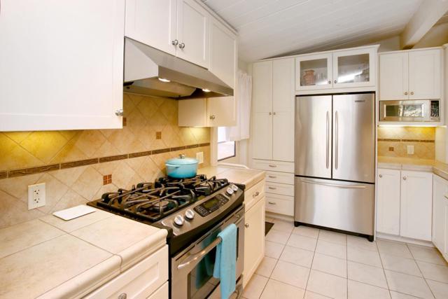620 Rio Del Mar Boulevard, Aptos CA: https://media.crmls.org/mediaz/2dc6b144-c798-4dc1-a2f2-10f523a56bc5.jpg