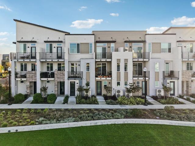 473 Sentinel Drive, Alameda CA: https://media.crmls.org/mediaz/2dc6f126-ea39-4d2d-9f9b-1233d90c9711.jpg