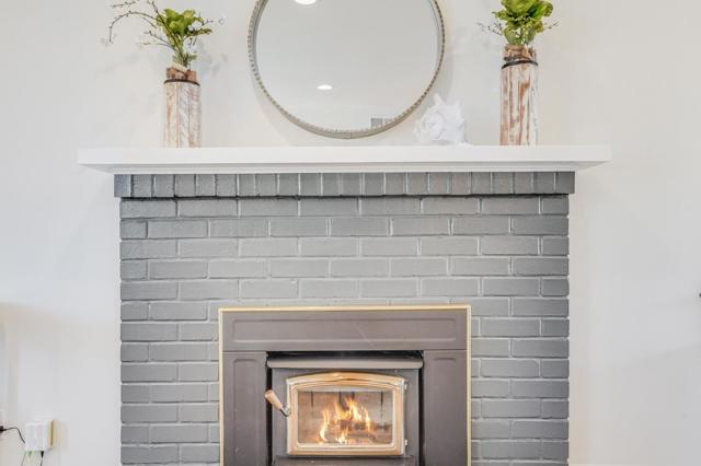 16 N Rochester Street, San Mateo CA: https://media.crmls.org/mediaz/2dc7b1b1-b756-43ab-9b8a-3b18195dea75.jpg