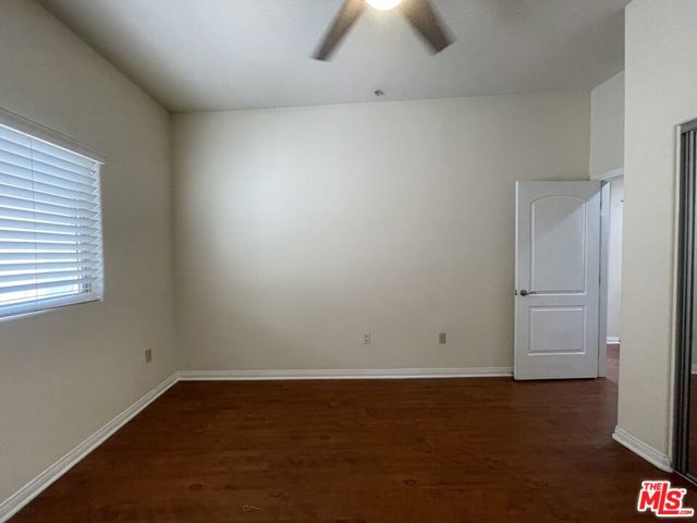 15024 Magnolia Boulevard, Sherman Oaks CA: https://media.crmls.org/mediaz/2dc7c934-a04e-4469-b548-36efd31ad1c2.jpg