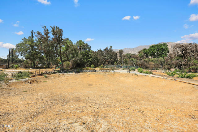 1145 E Altadena Drive, Altadena CA: https://media.crmls.org/mediaz/2dc87409-50d2-440c-9ba4-213e318f0f39.jpg