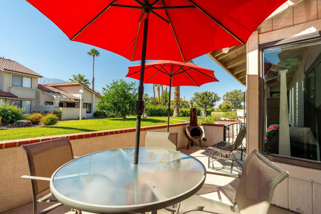 6000 Montecito Drive, Palm Springs CA: https://media.crmls.org/mediaz/2dc89d20-b68c-40f2-b9ba-d34703bcc9d2.jpg