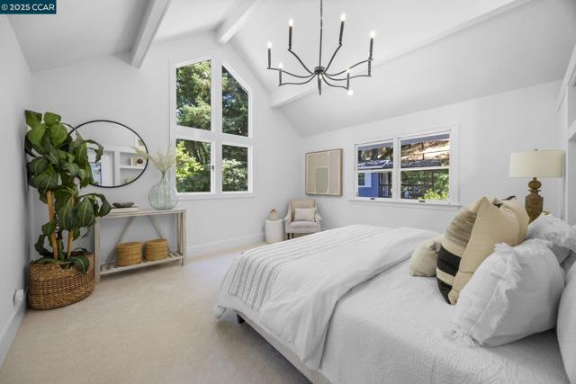 3475 Springhill Rd, Lafayette CA: https://media.crmls.org/mediaz/2dc8abd4-0dab-4038-b707-14df7eb4fb2f.jpg