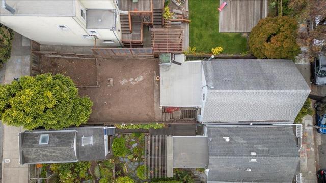 108 Cortland Avenue, San Francisco CA: https://media.crmls.org/mediaz/2dc8b982-93a8-4059-beb4-6645a3d0ae69.jpg