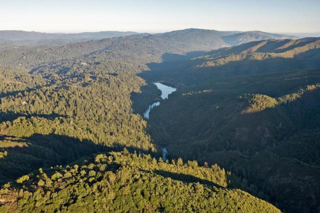 25200 Loma Prieta Avenue, Los Gatos CA: https://media.crmls.org/mediaz/2dc9aa32-c44a-4f17-9338-fa23b8f57e96.jpg