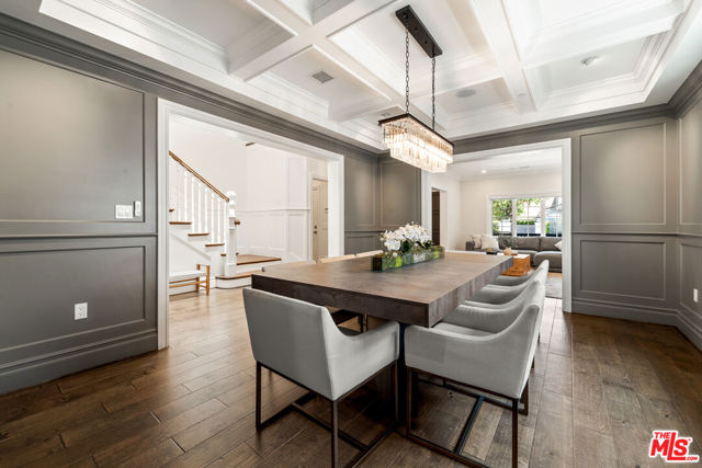 4469 Stern Avenue, Sherman Oaks CA: https://media.crmls.org/mediaz/2dc9c4ee-271a-448b-9579-783cb02b0f4d.jpg