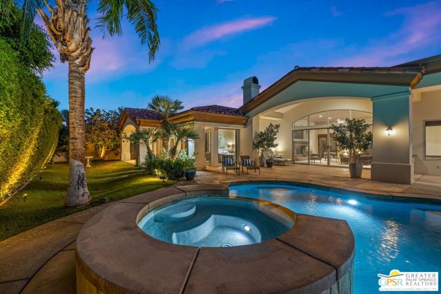 16 Villaggio Place, Rancho Mirage CA: https://media.crmls.org/mediaz/2dc9d29e-0582-413f-955e-ad0709807f6f.jpg