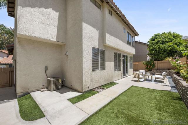4087 Ivey Vista, Oceanside CA: https://media.crmls.org/mediaz/2dca6147-d335-40e9-aac2-71b8b6e9db36.jpg