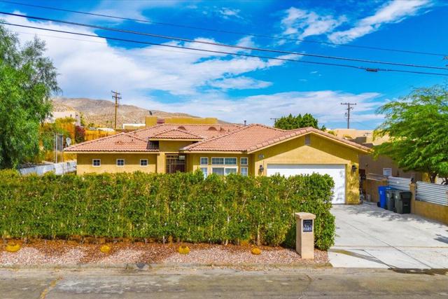 10748 Ocotillo Road, Desert Hot Springs CA: https://media.crmls.org/mediaz/2dcac82e-b060-4ef1-b46e-db8d86c42c36.jpg