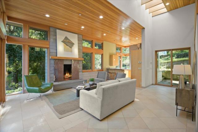 28140 Story Hill Lane, Los Altos Hills CA: https://media.crmls.org/mediaz/2dcbf4e2-5af1-4b49-9e45-ffceedb2c816.jpg