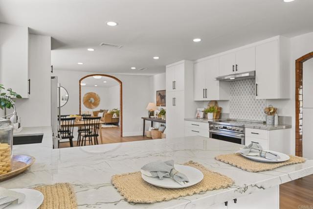 752 Quiet Place, Escondido CA: https://media.crmls.org/mediaz/2dcc72c4-22ac-48a3-a951-ac1c5d9e40ec.jpg