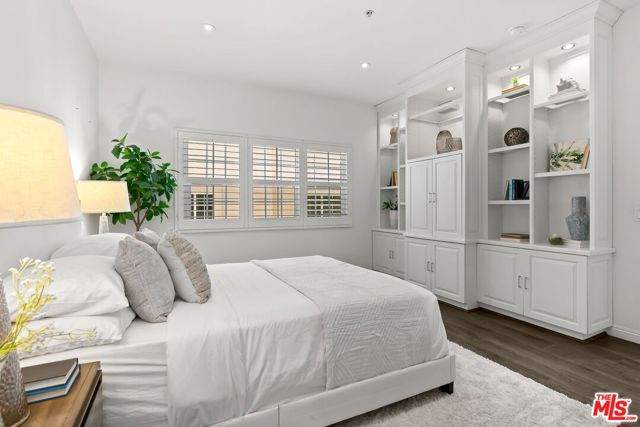 2025 S Beverly Glen Boulevard, Los Angeles CA: https://media.crmls.org/mediaz/2dcc956d-fd64-4035-8127-e8b4801afac4.jpg
