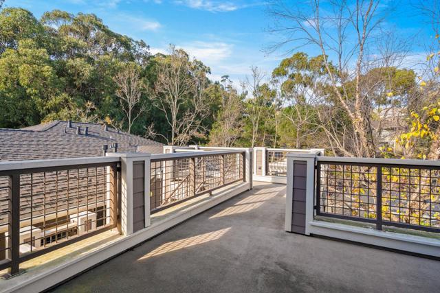 833 Swallowtail Court, Brisbane CA: https://media.crmls.org/mediaz/2dcdbd6d-92f5-4d5e-8d28-97981605fabf.jpg