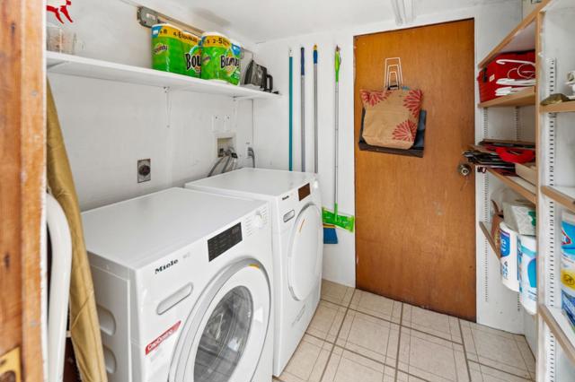 246 Del Mesa Carmel, Carmel CA: https://media.crmls.org/mediaz/2dce0dd6-c0fb-437b-8181-1d53da4e717c.jpg