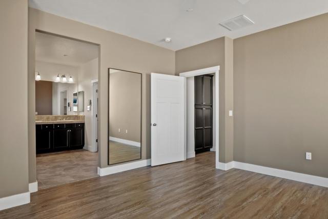 18599 McClellan Circle,  CA: https://media.crmls.org/mediaz/2dce6e08-22d3-4506-8b44-24ec0cfa6f3c.jpg