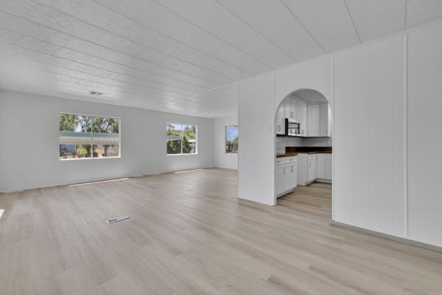 1120 Pepper Dr, El Cajon CA: https://media.crmls.org/mediaz/2dced01b-c15b-4bec-abfc-787017653a5b.jpg