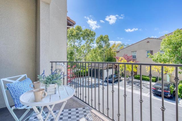 505 Holthouse Terrace, Sunnyvale CA: https://media.crmls.org/mediaz/2dcf080a-7a74-4925-9ae7-b340fd6c12e4.jpg