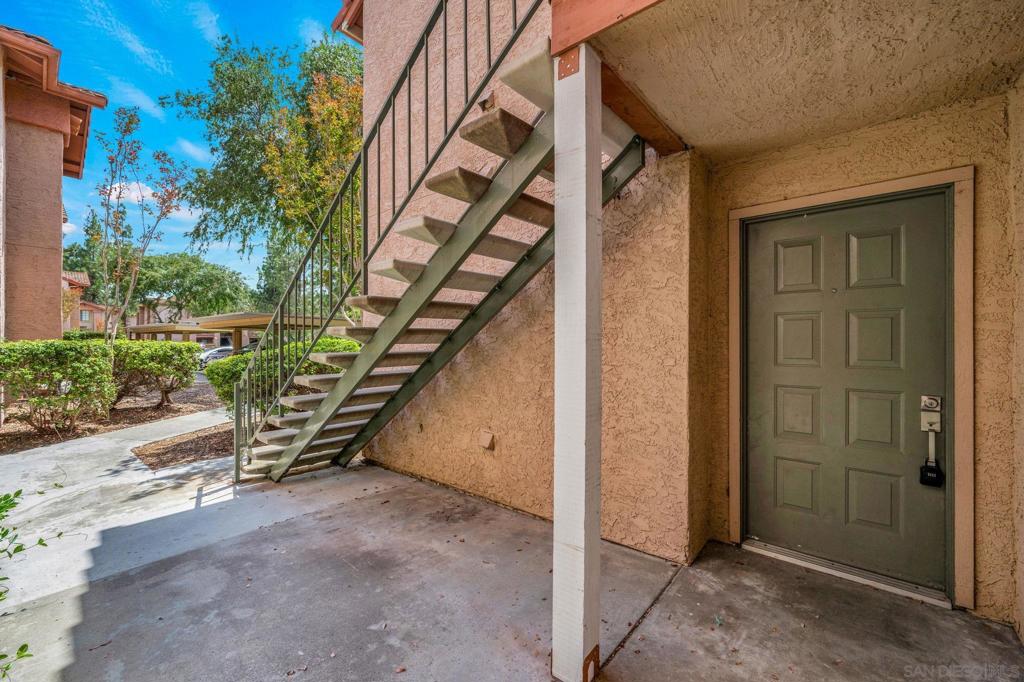 12059 Alta Carmel Court - photo 4