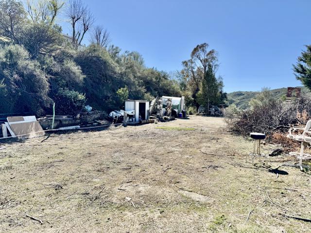 45860 Coyote Street, Banning CA: https://media.crmls.org/mediaz/2dcfa77e-cbe7-4e5a-b6a7-6278750ef4a8.jpg