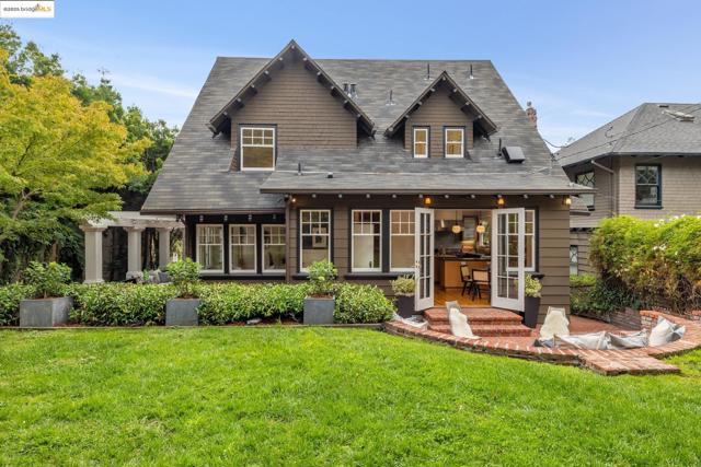 118 Hillside Ave, Piedmont CA: https://media.crmls.org/mediaz/2dcfdbcd-bc39-4181-8a95-3e04d7d10b44.jpg