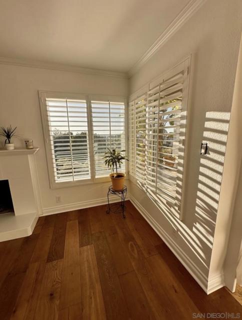 911 Caminito Madrigal, Carlsbad CA: https://media.crmls.org/mediaz/2dcffcf1-e3fa-40f5-a7b4-3568375a4e3e.jpg