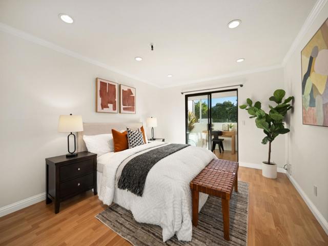 49 Showers Drive, Mountain View CA: https://media.crmls.org/mediaz/2dd075f6-060f-4204-978a-447d1f703d10.jpg