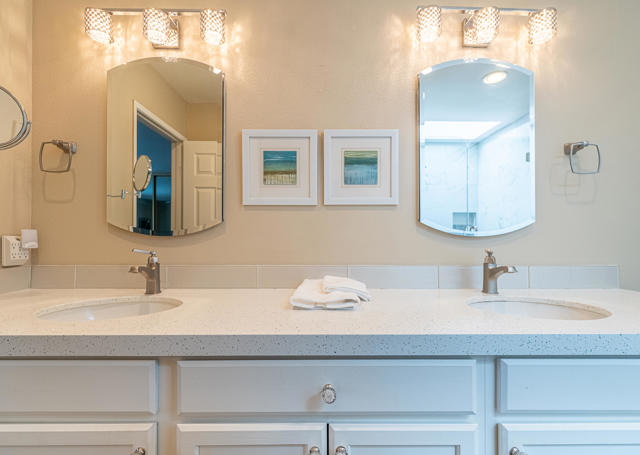 68697 Cll Tortosa, Cathedral City CA: https://media.crmls.org/mediaz/2dd12a72-cca1-4a9a-8dd8-9a77178313d4.jpg