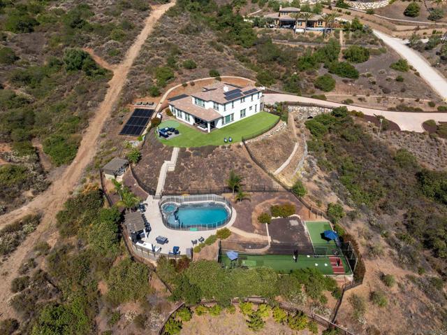 14546 Highcrest Ct, Poway CA: https://media.crmls.org/mediaz/2dd1e838-f3e2-4772-a575-2e24acd78f51.jpg