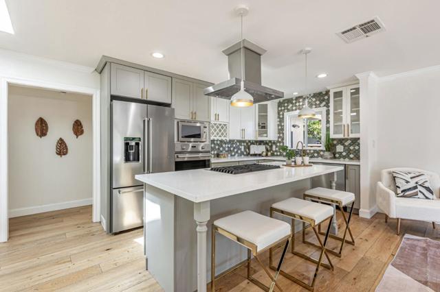 658 S Daniel Way, San Jose CA: https://media.crmls.org/mediaz/2dd3969f-0b8e-4bb3-95e8-9b5caed05c75.jpg