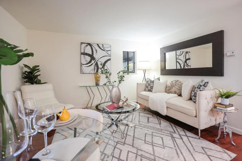 274 Stonegate Circle