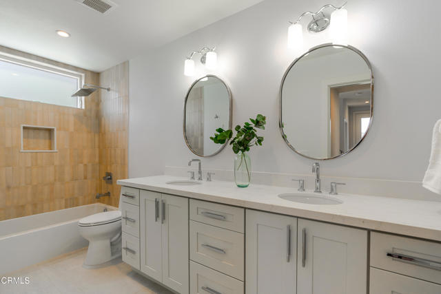 3874 W Point Drive, Los Angeles CA: https://media.crmls.org/mediaz/2dd4d7f5-e21b-4196-a5a3-57fbf962bd91.jpg