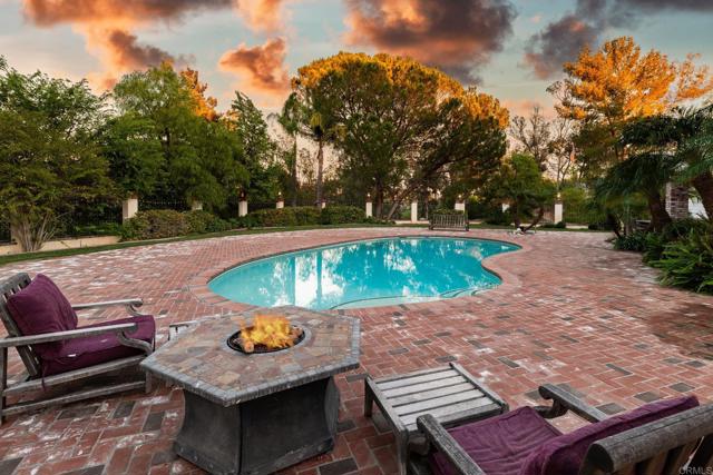 35715 Calle Nopal, Temecula CA: https://media.crmls.org/mediaz/2dd5276a-1a63-46dd-8dfa-f83c00465a79.jpg