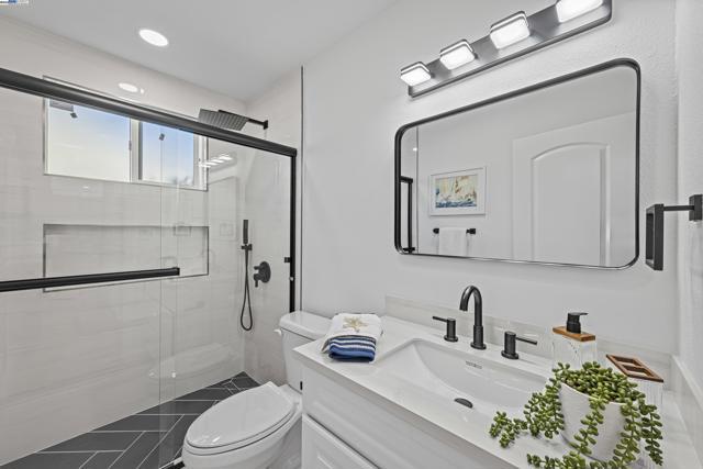 4564 Piper St, Fremont CA: https://media.crmls.org/mediaz/2dd6bb36-03f0-4bf3-92b4-72e6f614475c.jpg
