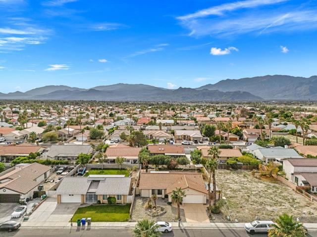 67185 Ontina Road, Cathedral City CA: https://media.crmls.org/mediaz/2dd753f8-aea7-46aa-96ee-2880f430aa0b.jpg