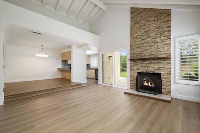 47 Portola Drive, Palm Springs CA: https://media.crmls.org/mediaz/2dd7cdb7-92f9-4c9d-a1a6-866c070c7649.jpg