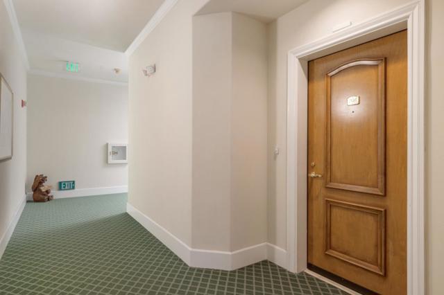 1 W Edith Avenue, Los Altos CA: https://media.crmls.org/mediaz/2dd8515f-8f39-48c6-98a8-553567e3d899.jpg