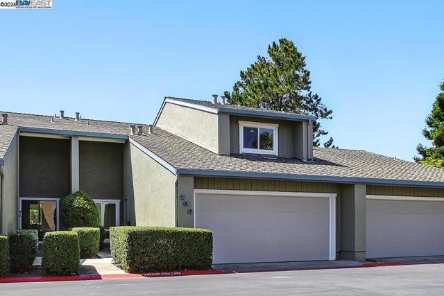 739 Aries Ln, Foster City CA: https://media.crmls.org/mediaz/2dd97b7d-76e4-4fdb-87e4-d3ee437f9a29.jpg