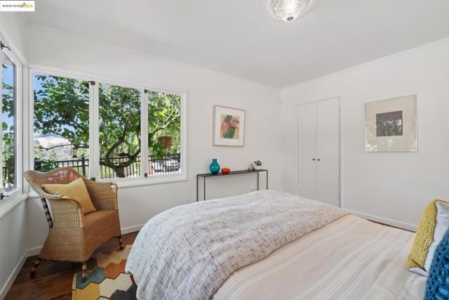 16 Muir Way, Berkeley CA: https://media.crmls.org/mediaz/2dd9cc62-e52c-46d0-86e7-7f98c0cce905.jpg