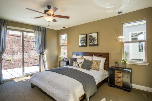864 Carmelina Court, Hollister CA: https://media.crmls.org/mediaz/2dda8a39-fab6-4898-af94-addb08eb55e0.jpg