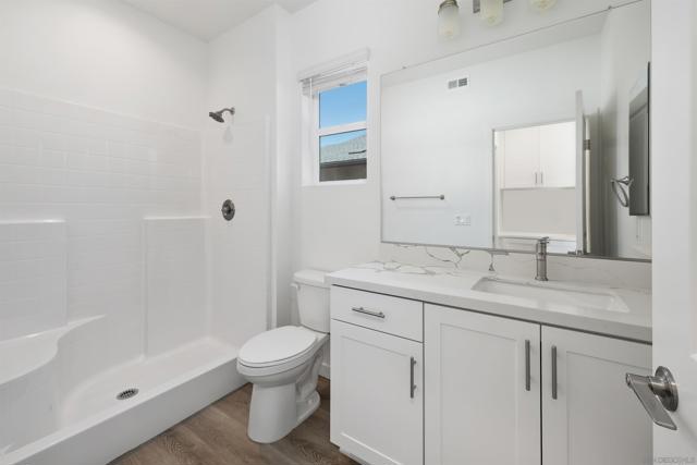 1624 Mauzy Way, El Cajon CA: https://media.crmls.org/mediaz/2ddcb373-1848-4695-8567-6f2dbe0dc65a.jpg