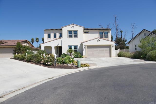 Detail Gallery Image 6 of 49 For 1564 Manzanita Hollow, Vista,  CA 92084 - 5 Beds | 4 Baths