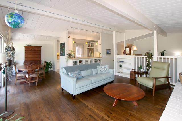 620 Rio Del Mar Boulevard, Aptos CA: https://media.crmls.org/mediaz/2dddb4ec-0eeb-4e49-887a-72b859e20830.jpg