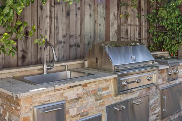 13841 Malcom Avenue, Saratoga CA: https://media.crmls.org/mediaz/2dddd7ce-95ed-4e0a-a790-12657f08a619.jpg