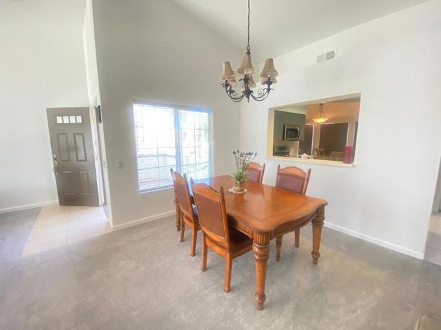 551 Desert Falls N Drive, Palm Desert CA: https://media.crmls.org/mediaz/2ddf54ac-b276-4530-b117-f3ec2a0d9ebd.jpg