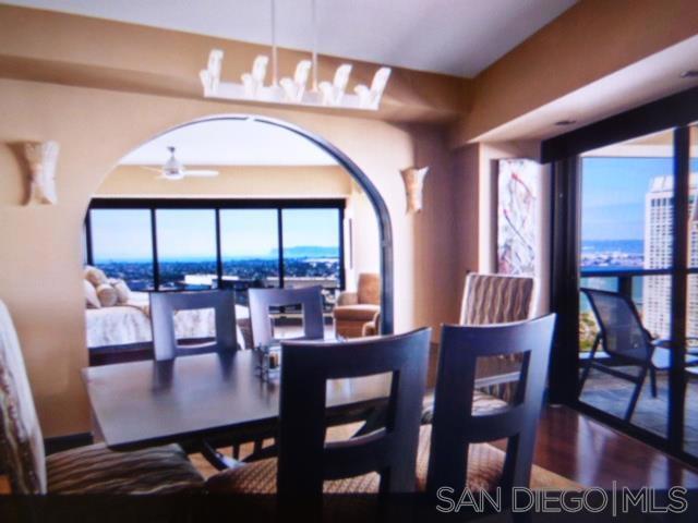 100 Harbor Dr, San Diego CA: https://media.crmls.org/mediaz/2ddf9395-af04-459a-91b3-8c1225193009.jpg