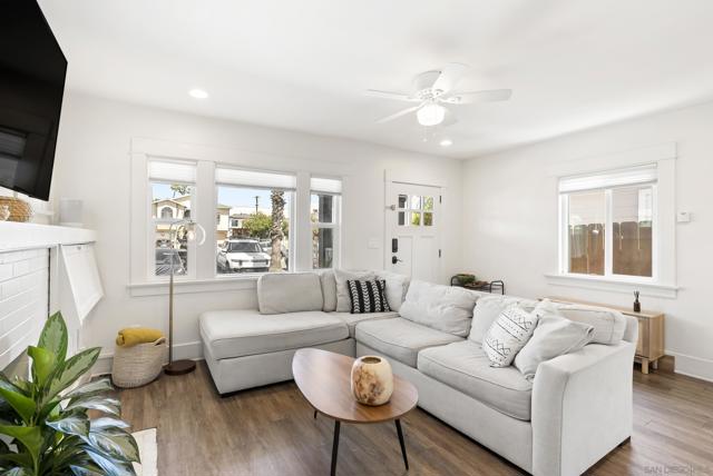 4066 Cherokee Ave, San Diego CA: https://media.crmls.org/mediaz/2de021bd-59fd-4b7c-87a5-87b449ef081e.jpg