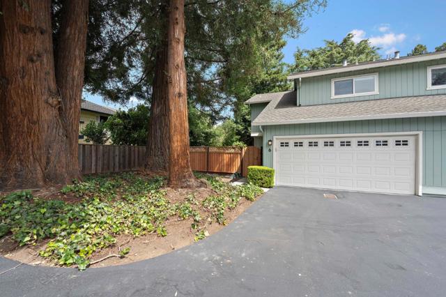 987 Lane Avenue, Mountain View CA: https://media.crmls.org/mediaz/2de0351a-dde3-4698-9bae-2e0195fbef75.jpg
