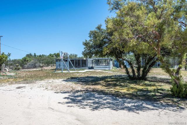 1525 Tea Rose Lane, Jacumba CA: https://media.crmls.org/mediaz/2de0edac-13cf-4f52-abe7-c1fa1551ad29.jpg