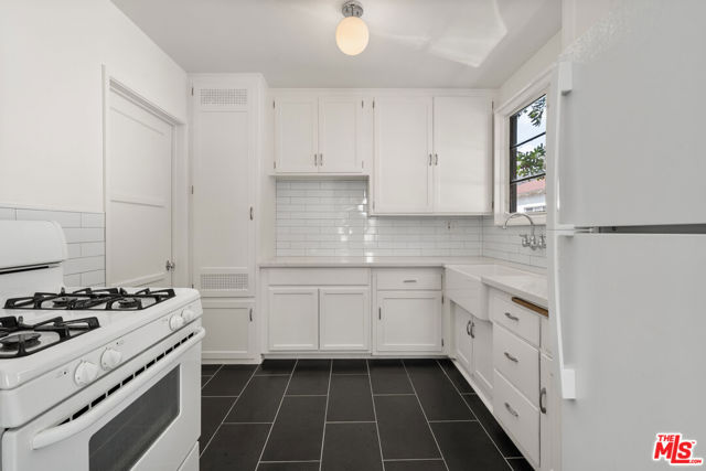 3848 Legion Lane, Los Angeles CA: https://media.crmls.org/mediaz/2de1719c-7a5f-4211-9895-b885f3182b1e.jpg